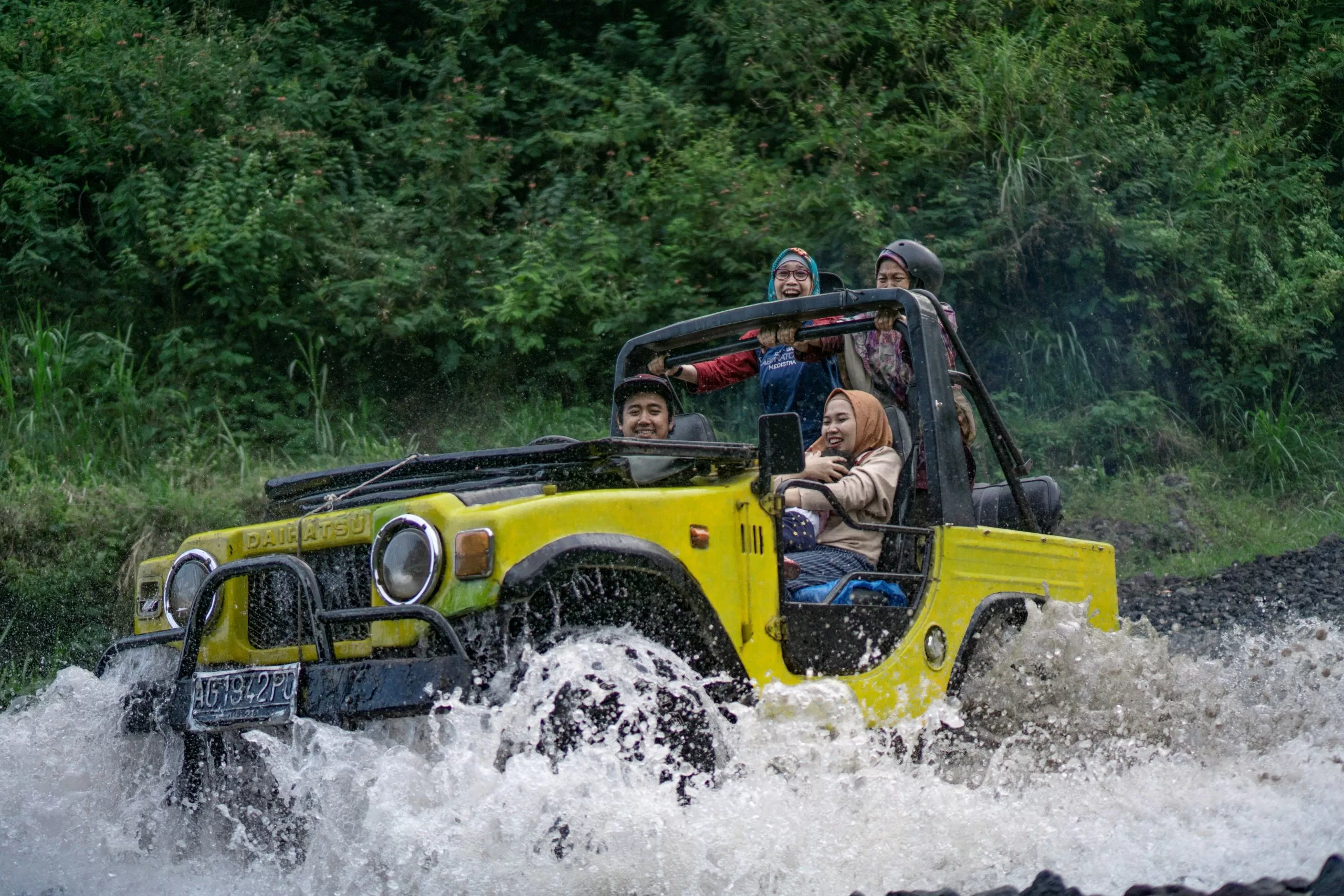 Jasa Foto Jeep Merapi Lava Tour - Gambar 3