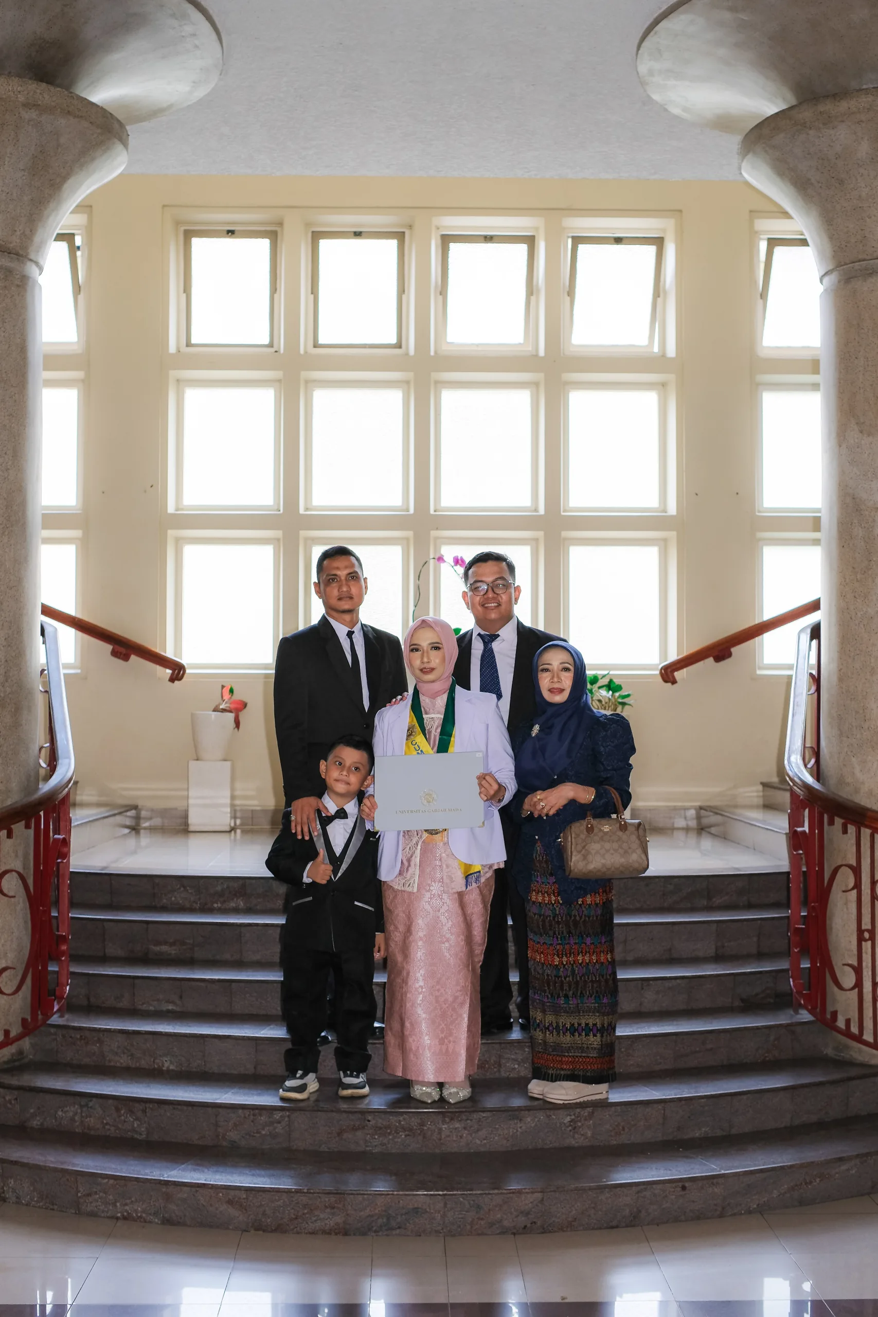 Cara Pesan Foto Graduation Jogja yang Mudah dan Lengkap